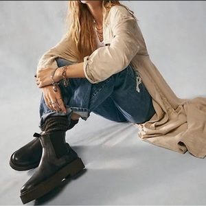 Free People Carmel Leather Chelsea Boots Black Burnishing Size 7.5